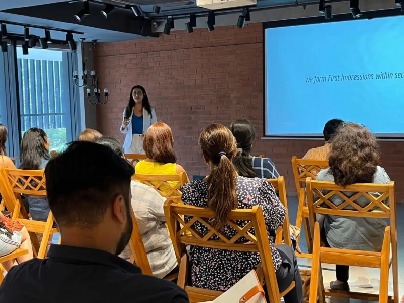 Firozi Stelwagen recently conducted a Workshop on “Re-define Your Style” at The Bohemian in Ahmedabad