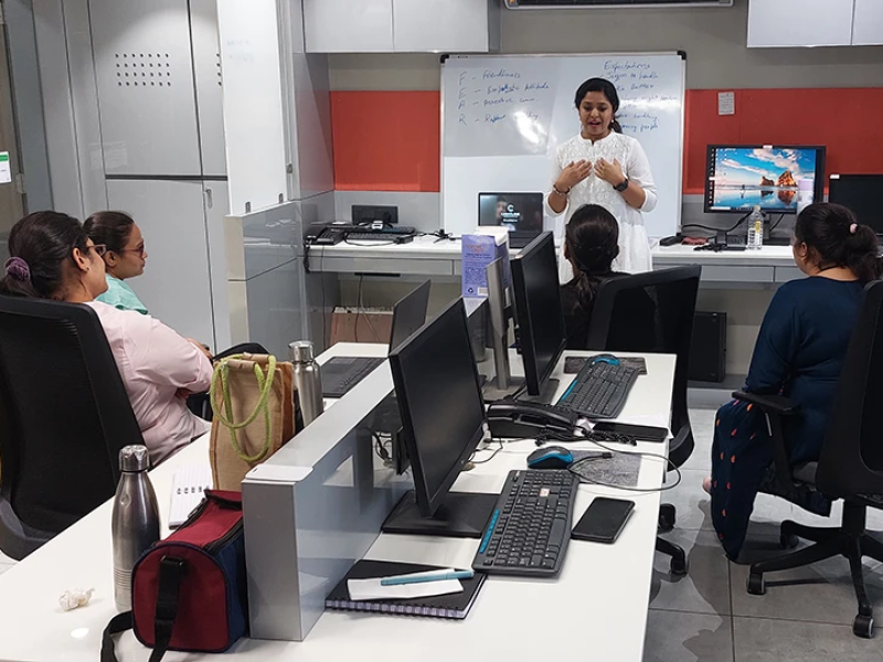 Sumita Singh conducted a session on �Make FEAR your habit� at Canny Brains, Ahmedabad