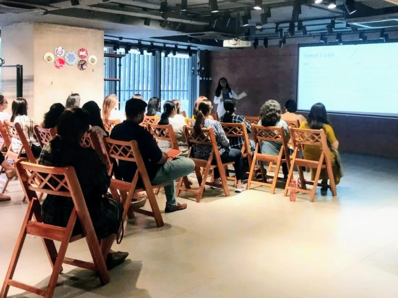 Firozi Stelwagen recently conducted a Workshop on “Re-define Your Style” at The Bohemian in Ahmedabad