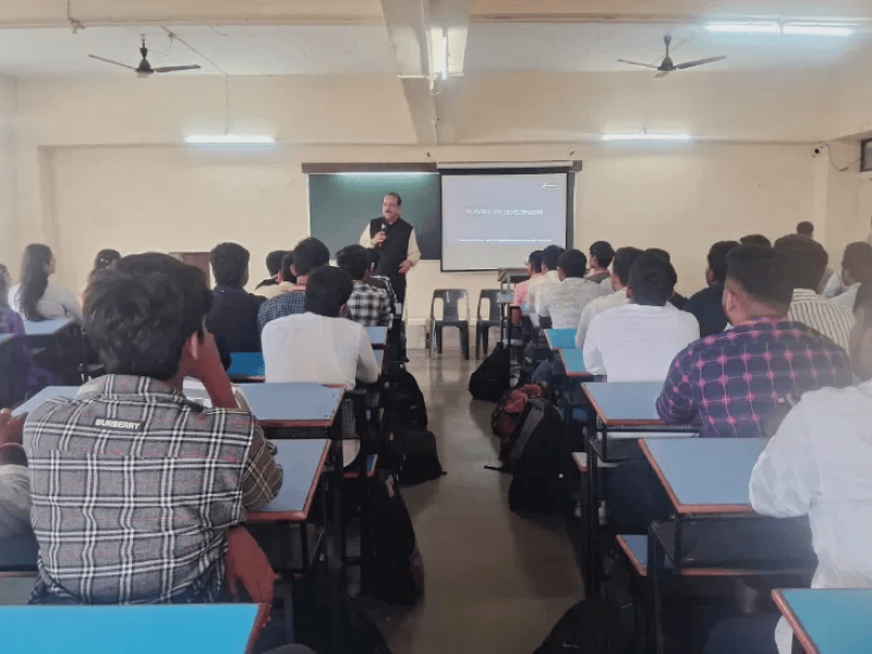 Pune based Soft Skills Trainer Col Uday Jagavkar conducted a Session for Civil Engineering students