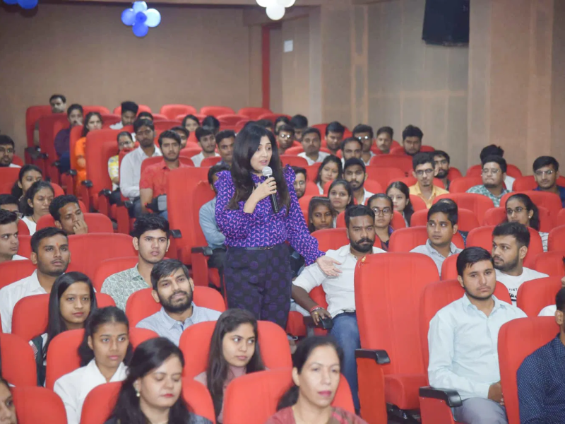 Krittika Sharda Conducted Session on “Communicating with Confidence” at a leading Institute of Science and management