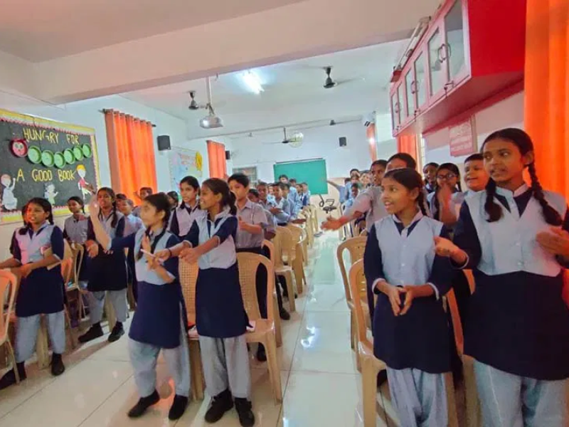 Delhi based Soft Skills Trainer Ms Kiran Khattar conducted a soft skills session for the students of a foundation based at Noida