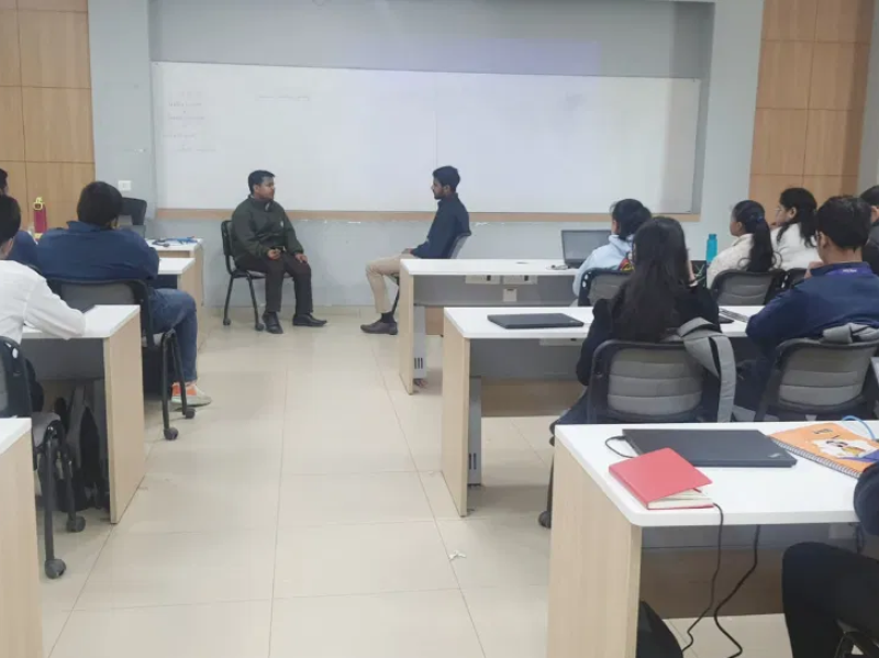 Lucknow based Soft Skills Trainer, Manali Singh conducted a training session on Communication Skill