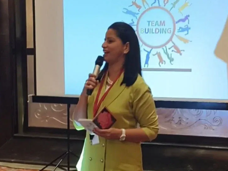 Delhi based Corporate Trainer, Capt Manjula Katoch conducted a Team Building session delving upon Creative Thinking
