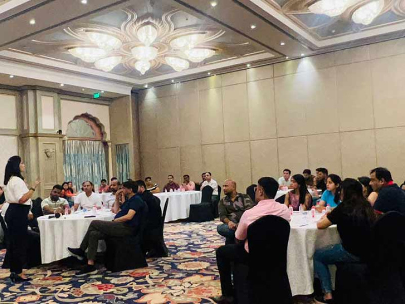 Delhi based Corporate Trainer, Capt Manjula Katoch conducted an offsite Team Building Training session for a leading Corporate house at Jaipur