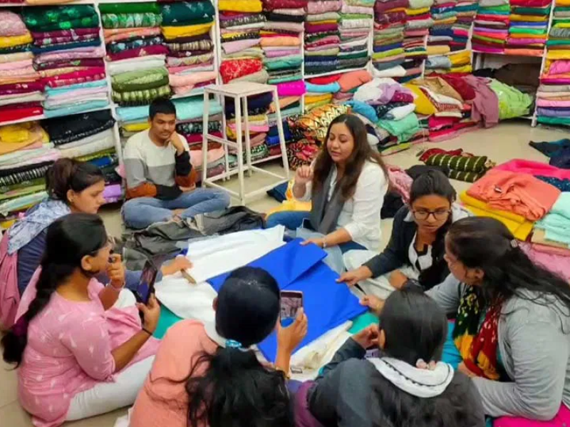 Pune based Image Consultant Nikita Sankeshwar Gorde conducted 3 sessions which included a practical market visit