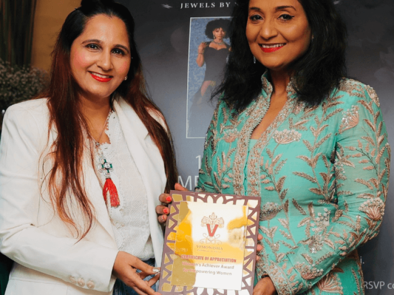 Chennai based Image Consultant Pinky Akash recently received an award for empowering women from Vimonisha Exhibitions