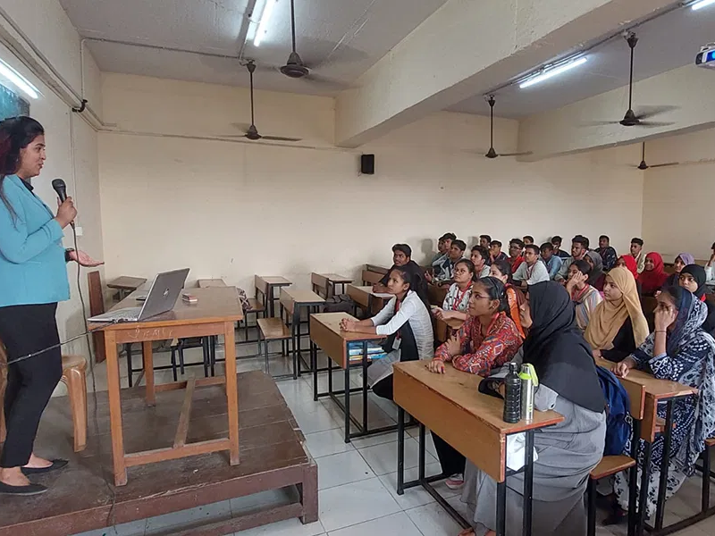 Rashmi Ramachandran Conducted a Session for the students of Shree Narayan Guru College of Commerce