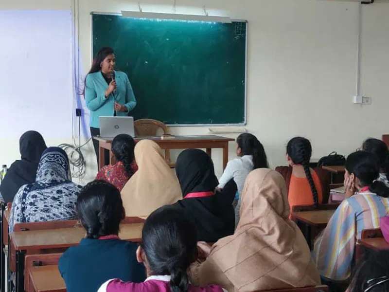 Rashmi Ramachandran Conducted a Session for the students of Shree Narayan Guru College of Commerce