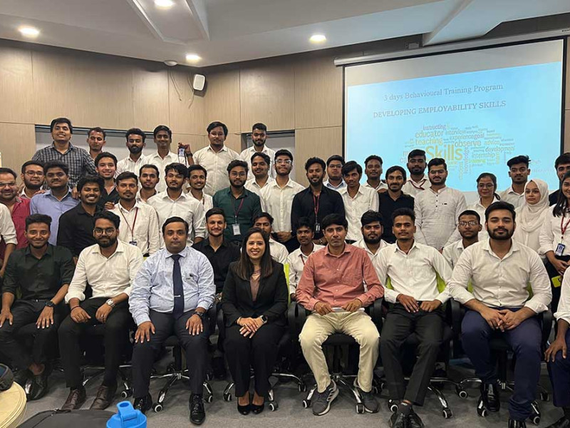 Delhi NCR-based Image Consultant and Soft Skills Trainer Dr. Shikha Singh was recently invited as a trainer to take behavioural training sessions on Building Employability Skills for the engineering students of IILM University.