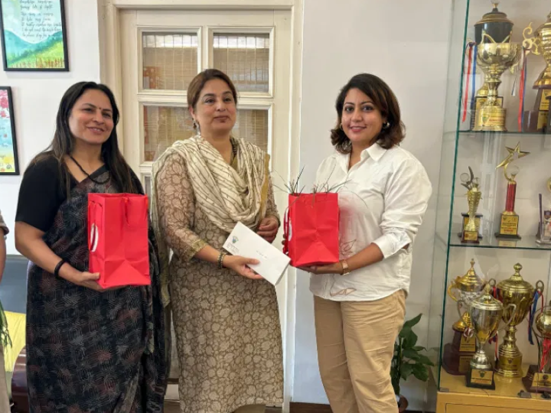 Chandigarh based Image Consultant Supreet Kaur conducted an Offline training Workshop on Dining Etiquette in a reputed school in Mohali, Punjab.