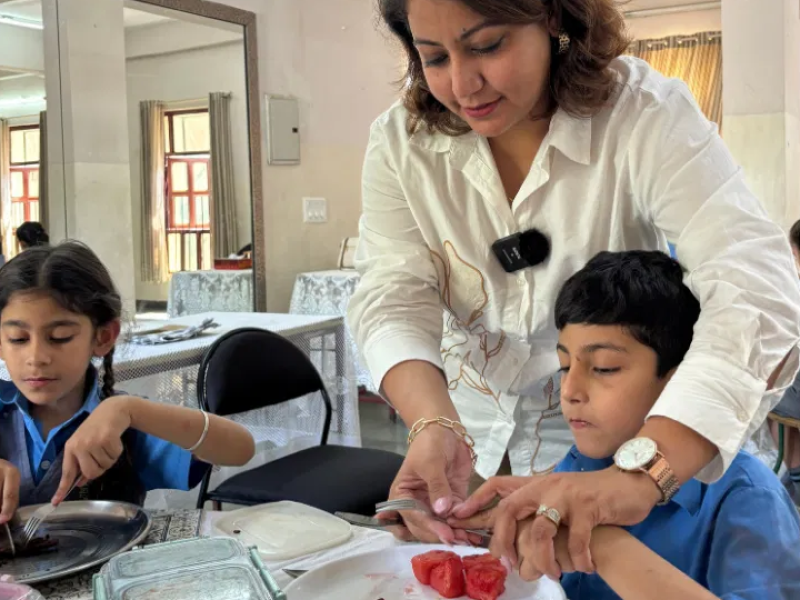 Chandigarh based Image Consultant Supreet Kaur conducted an Offline training Workshop on Dining Etiquette in a reputed school in Mohali, Punjab.