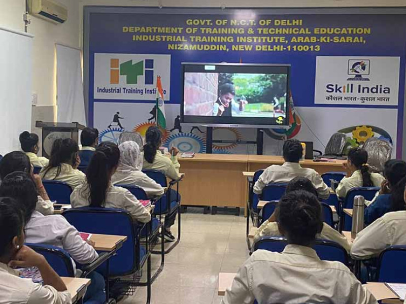 Tanya Garg Conducted a Training Session on Entrepreneurship for women at ITI- AKS Nizamuddin, Delhi.