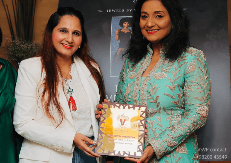 Chennai based Image Consultant Pinky Akash recently received an award for empowering women from Vimonisha Exhibitions