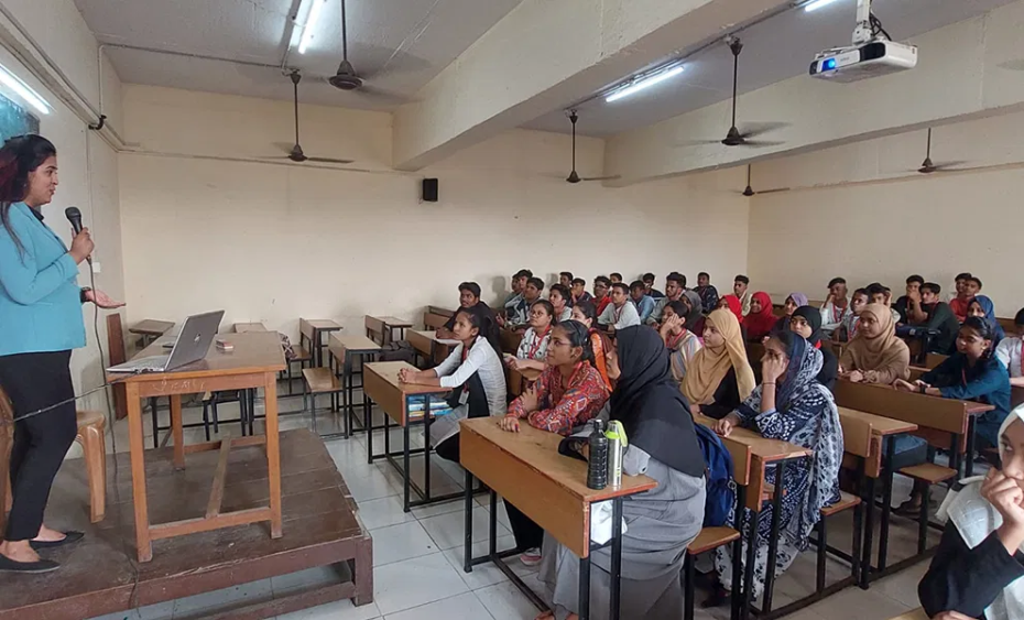 Rashmi Ramachandran Conducted a Session for the students of Shree Narayan Guru College of Commerce